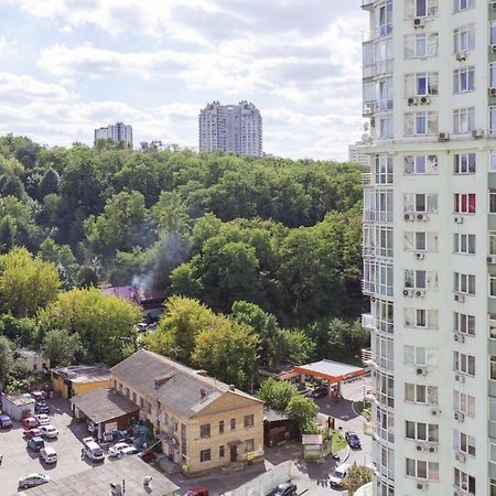 Navit Apartments With Breakfast, Near The Railway Station, The City Center And The Park キエフ エクステリア 写真