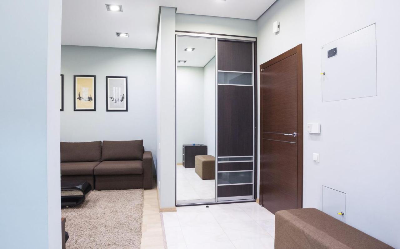 Navit Apartments With Breakfast, Near The Railway Station, The City Center And The Park キエフ エクステリア 写真